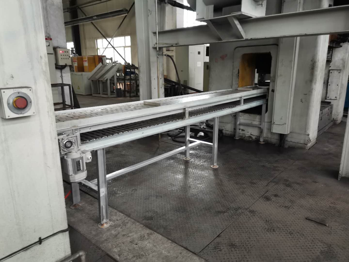 鍛造車間用板鏈輸送機